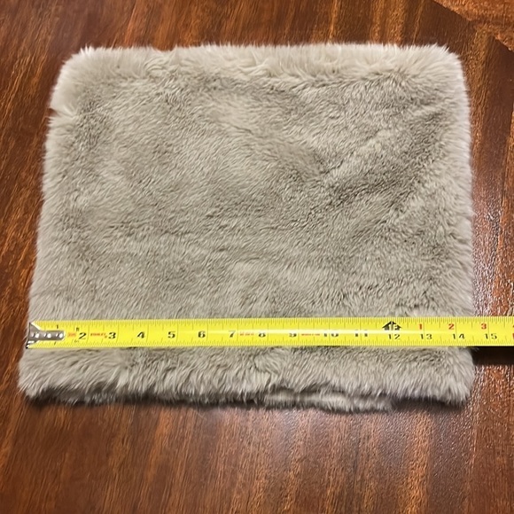 Faux Fur Collar Scarf Infinity Wrap Scarf - Picture 3 of 8